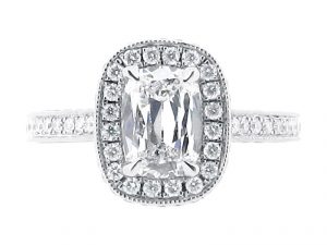 ER-1553-oval-halo-pave